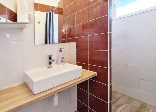Laci apartman fürdőszoba